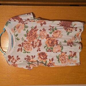 Torrid floral t shirt